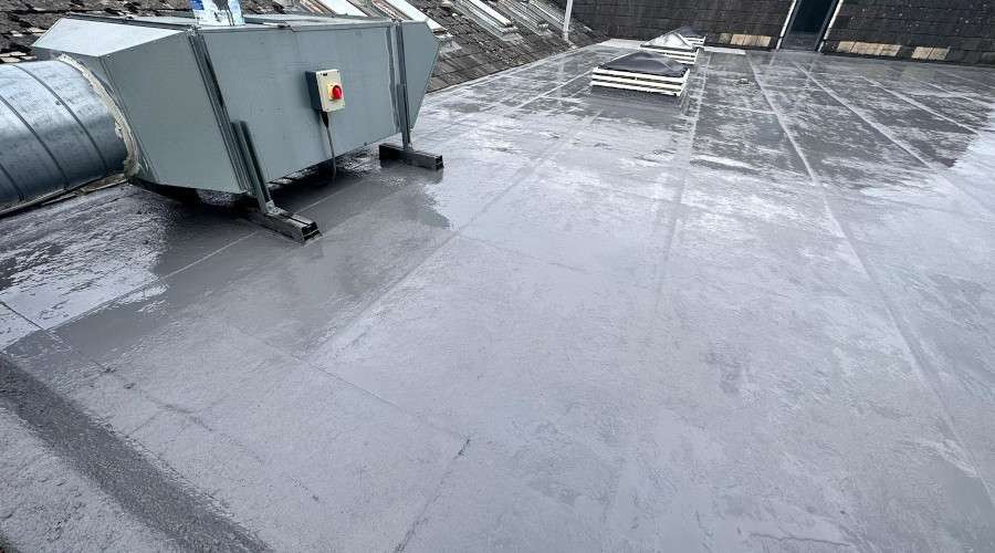 Commercial flat roofing project